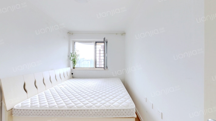 中央学府二手房实景图