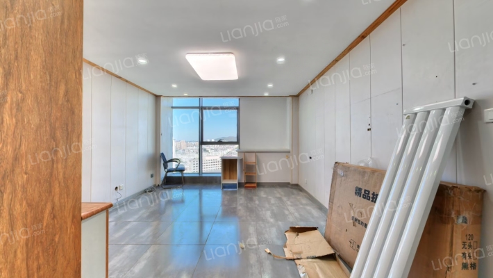 沿海鉴筑反正LOFT二手房实景图