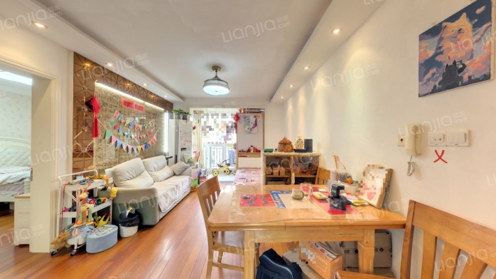 高行绿洲(三期)二手房实景图