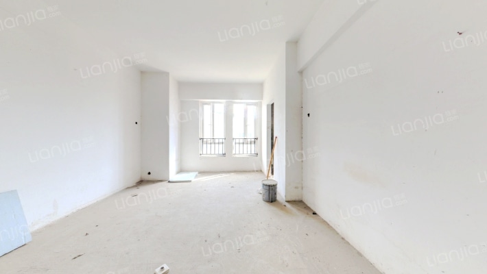 绿地城欧洲风情小镇五月花二手房实景图