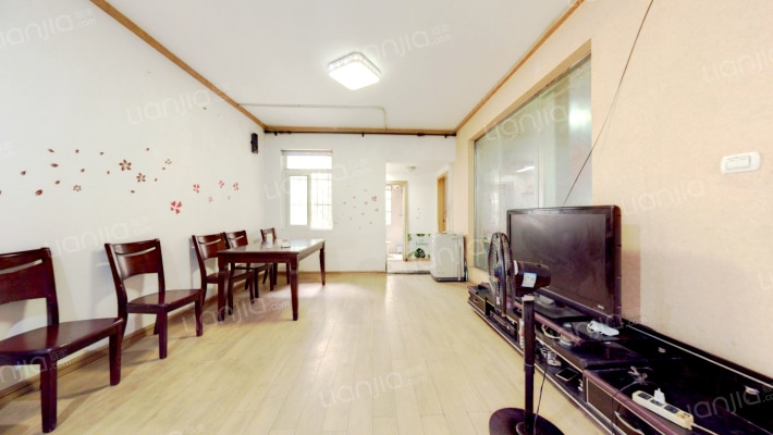 青山绿水花园二手房实景图