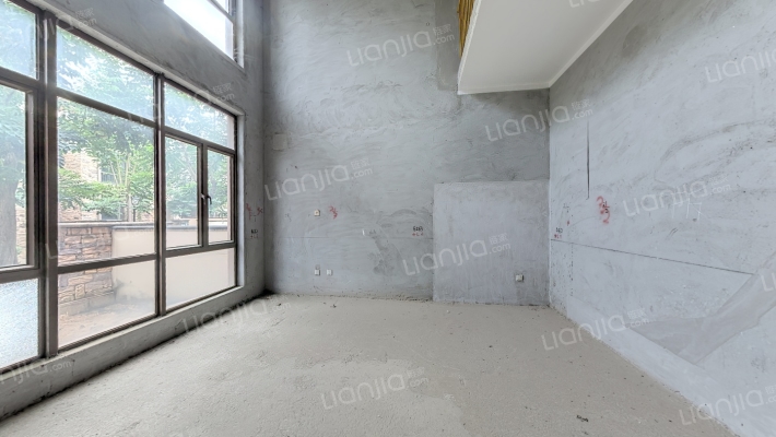 卓越蔚蓝山二手房实景图