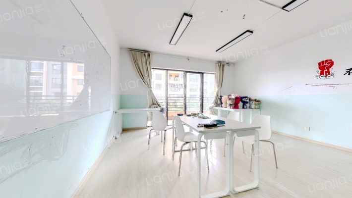 彩云间花园二手房实景图