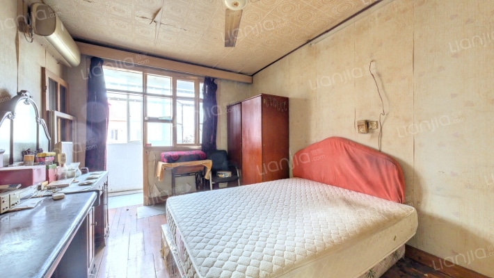 富特四村二手房实景图