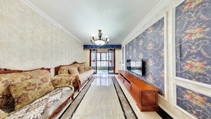 保利金香槟二手房实景图