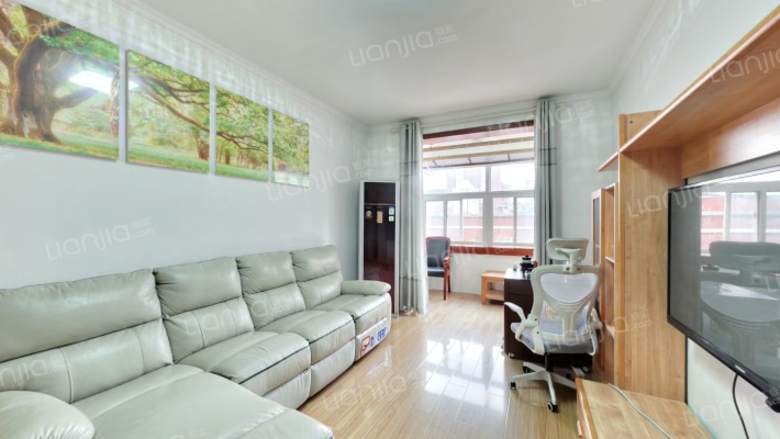 伏牛路121号二手房实景图