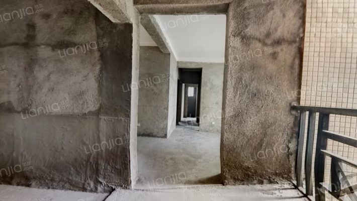 山人世家二手房实景图