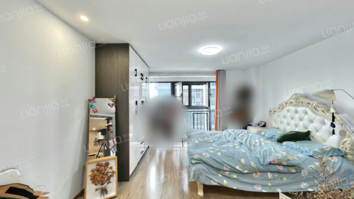 中辰优唐广场二手房实景图