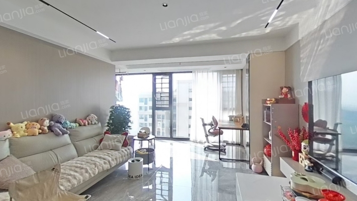 中乾融紫台二手房实景图