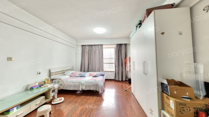 天骄翡翠名都花园二手房实景图