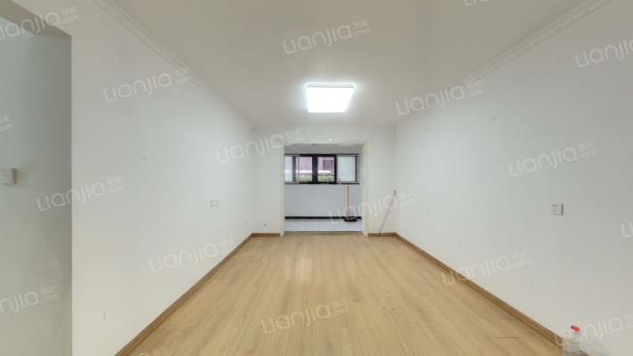 荣信公馆二手房实景图