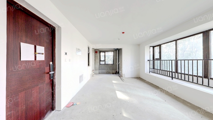 泽信天著二手房实景图