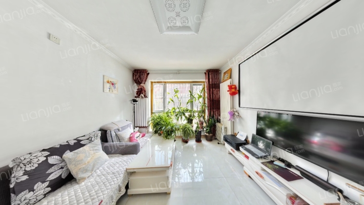 红山绿茵小区二手房实景图