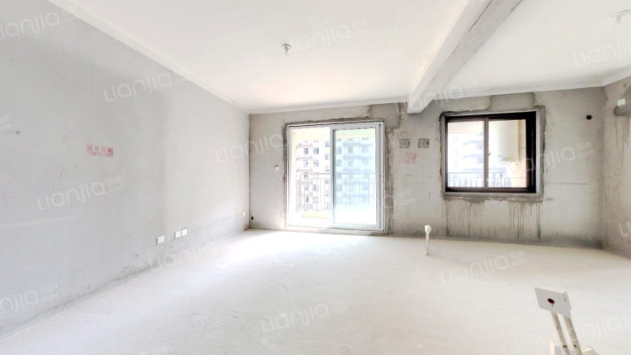 在水一方誉府二手房实景图