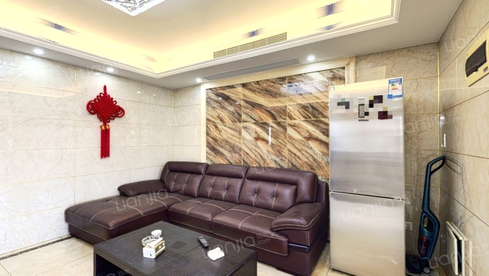 洛城橙园二手房实景图