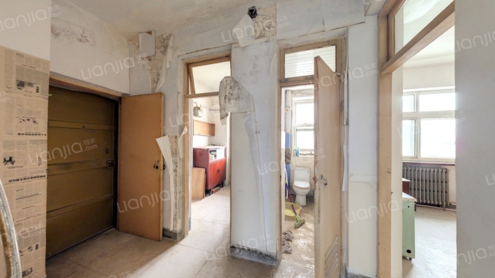 消防后家属楼二手房实景图