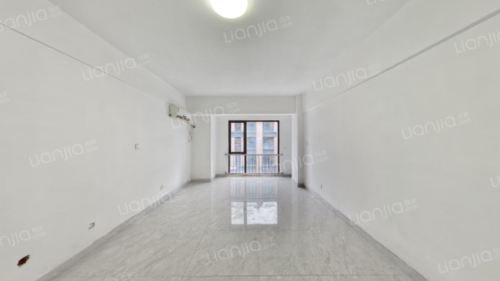 瑞驰万隆广场二手房实景图