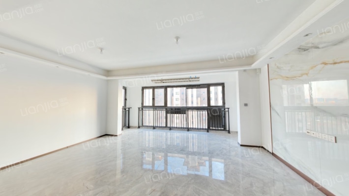 碧桂园云樾外滩二手房实景图