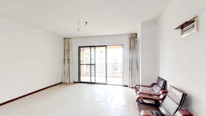 新亚洲体育城星体花园北区二手房实景图