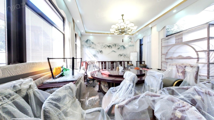 绿地海域乾唐墅二手房实景图