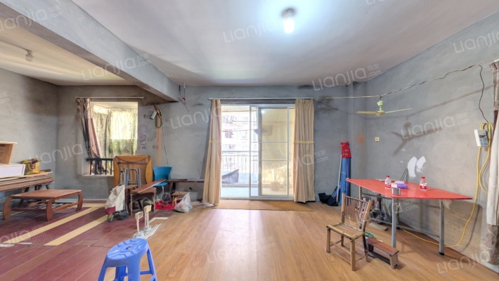 浦新小区二手房实景图