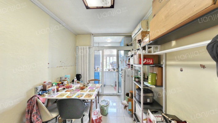 建材城西一里二手房实景图
