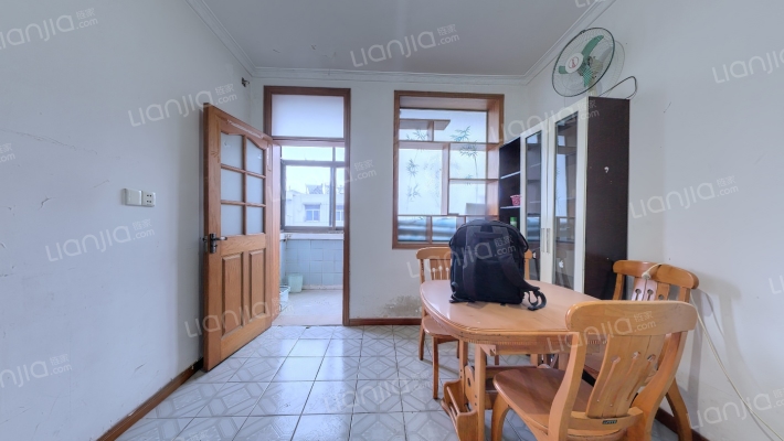 二轻局宿舍二手房实景图