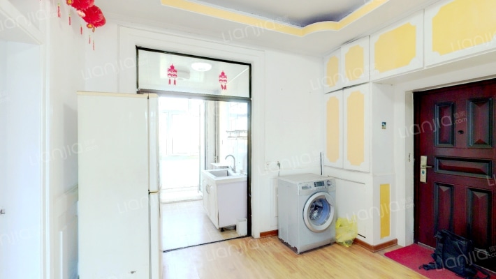 制药公司宿舍二手房实景图