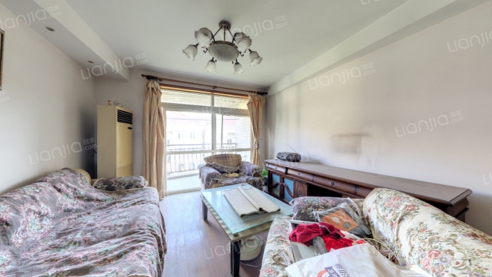 静安新城八区二手房实景图