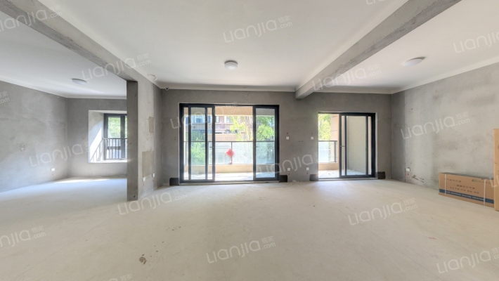 蓝铂湾二手房实景图