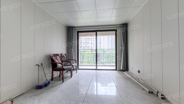 海伦春天二手房实景图