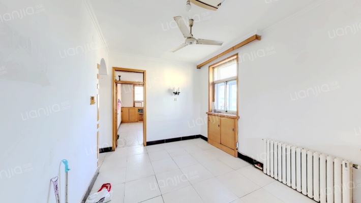 市气象局宿舍二手房实景图