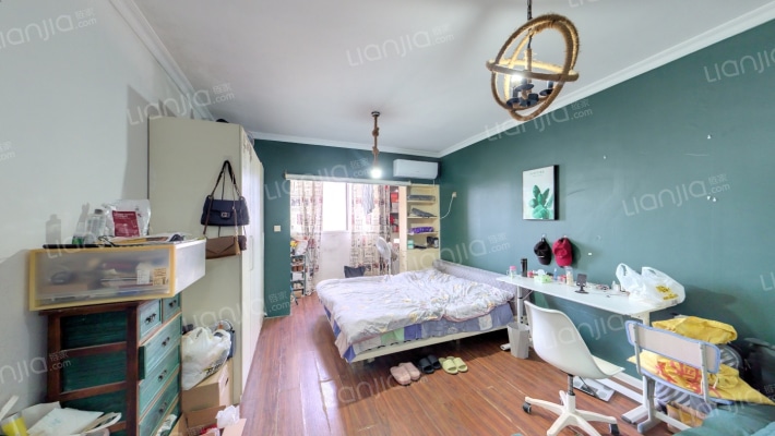 2076至高点二手房实景图