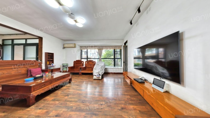 依山郡花园二期二手房实景图