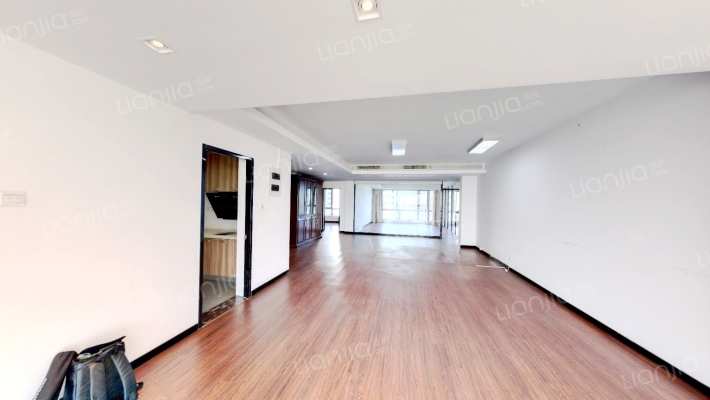 国际邮轮城二手房实景图