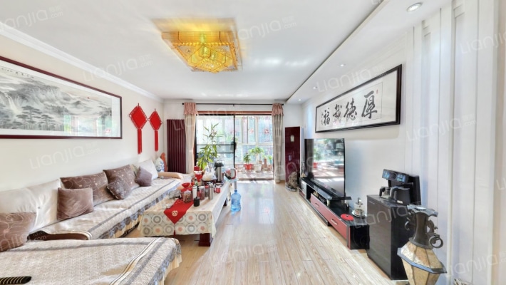 卧龙花园一区二手房实景图