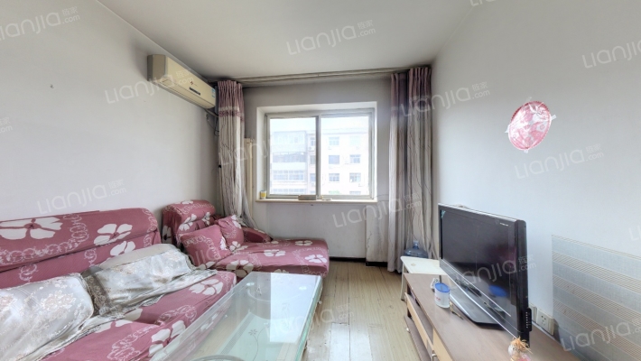 世纪嘉园 南北通透两居 集中供暖 好楼层 采光好-客厅