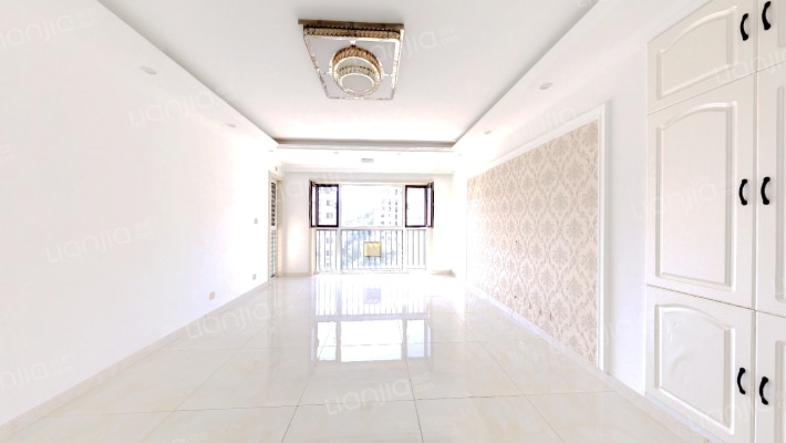 三寰融创城南园二手房实景图