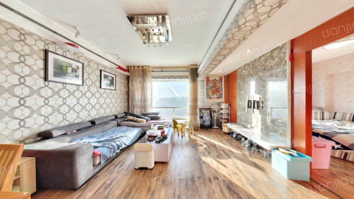 米兰国际二手房实景图