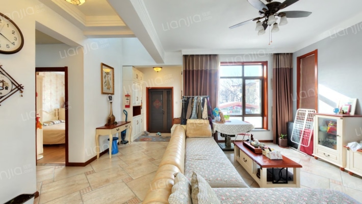 团泊湖庭院二手房实景图