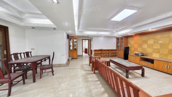 鸿翔商住区二手房实景图