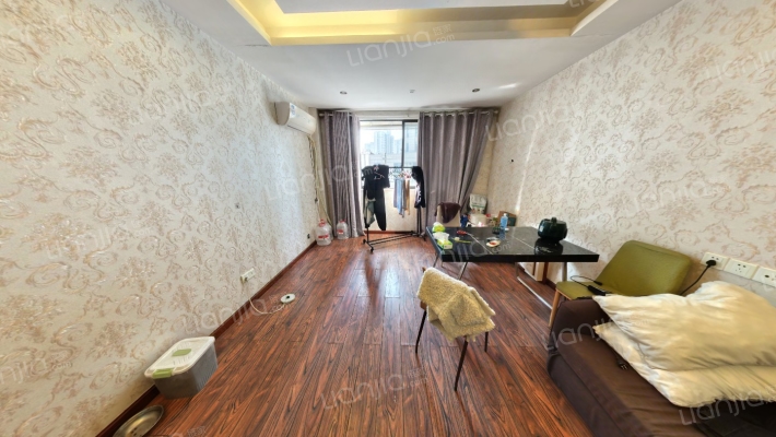 中国伞城商业广场二手房实景图