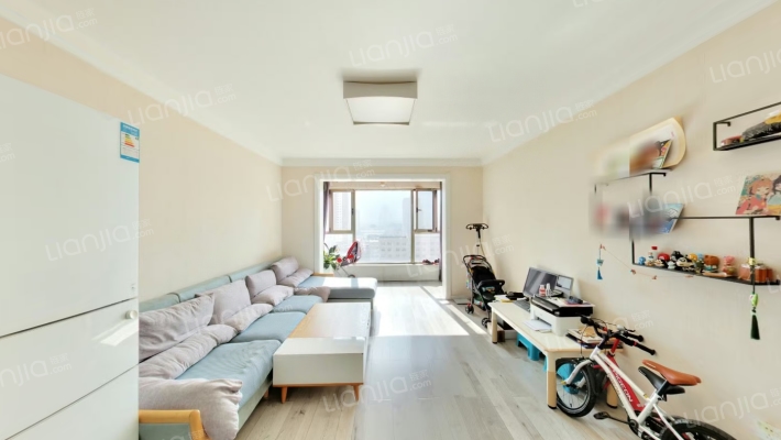 中国市政西北设计住宅楼二手房实景图