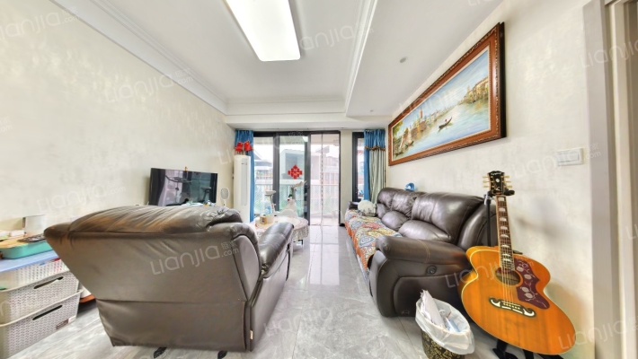 麓湖生态城琉璃溪岸二手房实景图