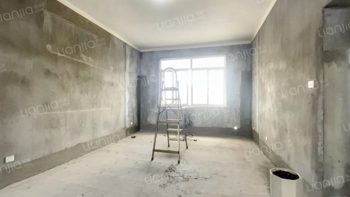 白马郡中苑二手房实景图