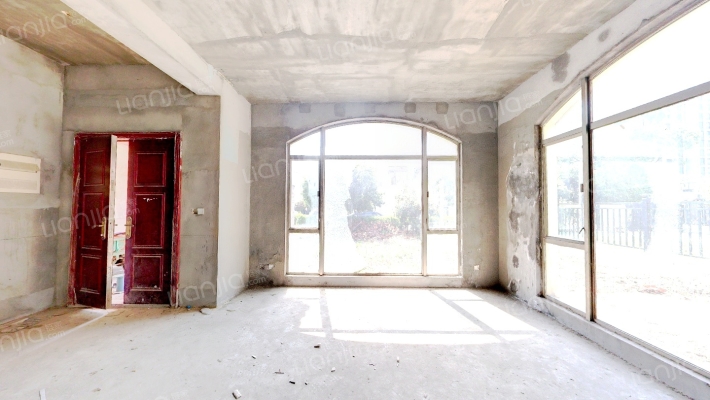 秦潭凤舞小区二手房实景图