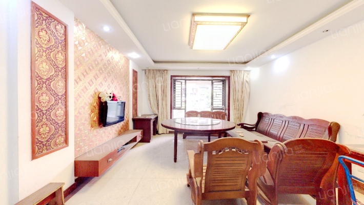 宝泰家园二手房实景图