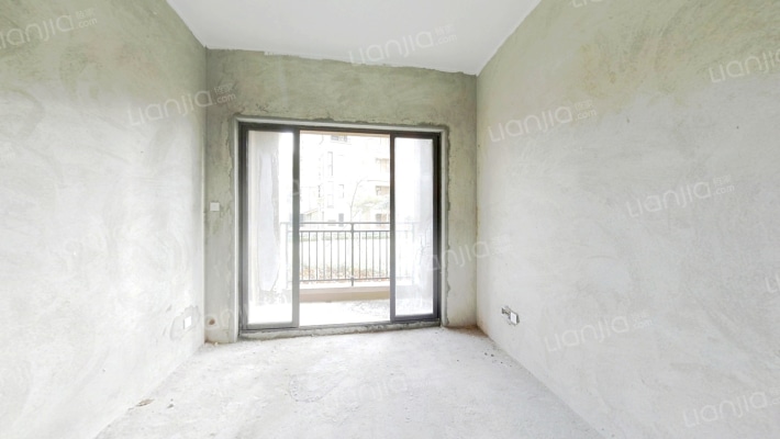 华策岭峰国际二手房实景图