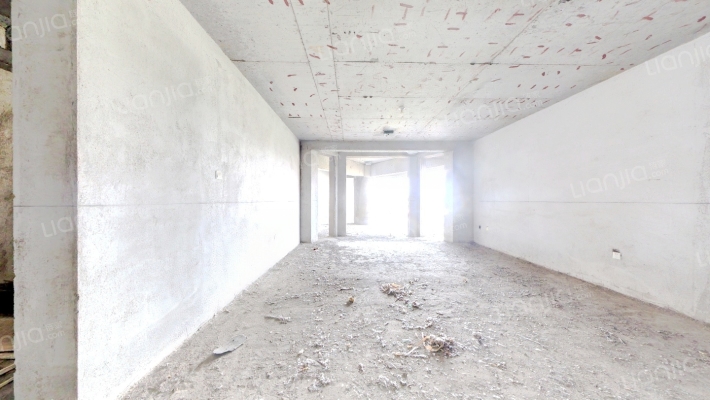 水岸龙玺二手房实景图