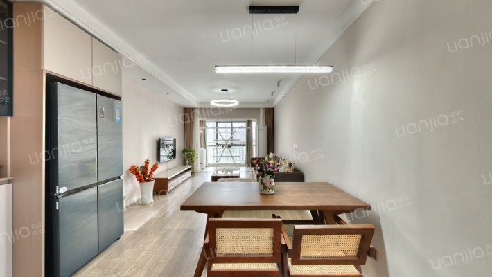 兰蒂斯城2期二手房实景图